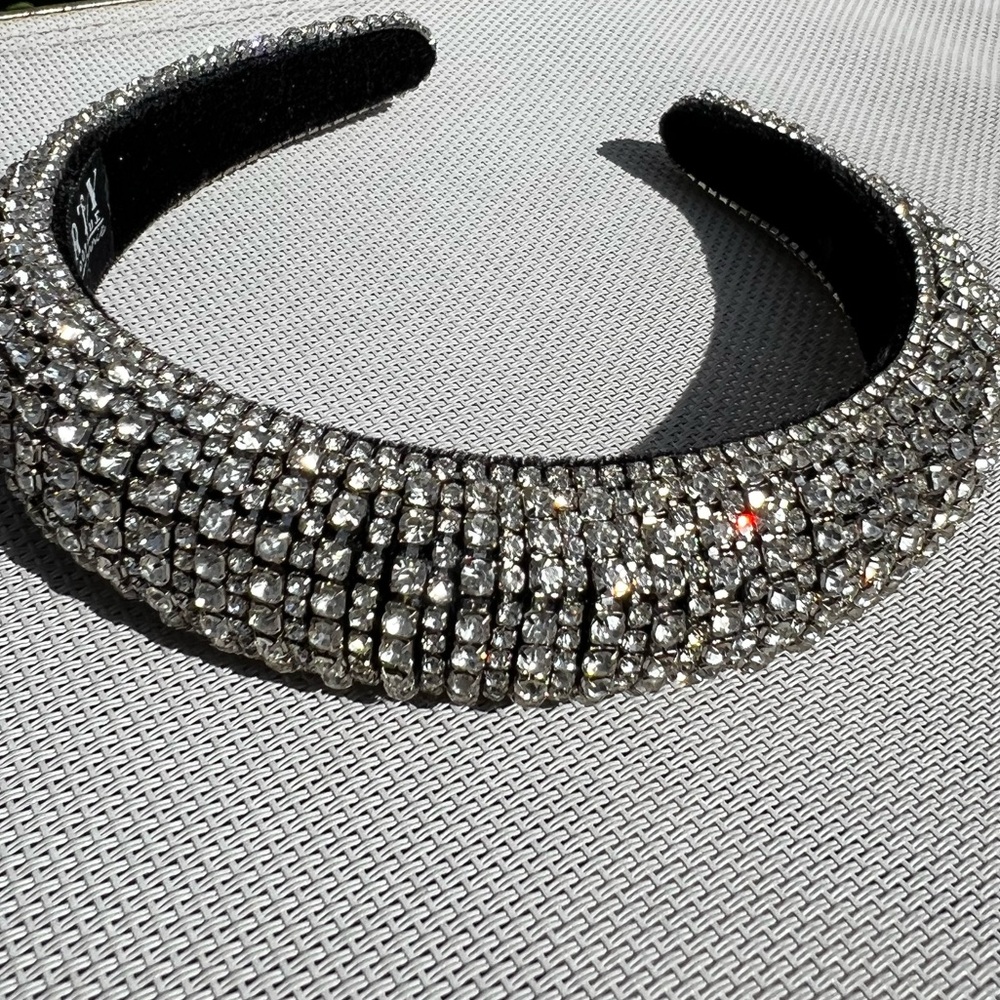 verty Padded Rhinestone Crystal Headband - Silver